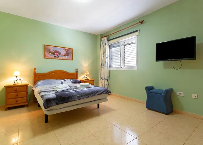 Atico En 1 아파트 *